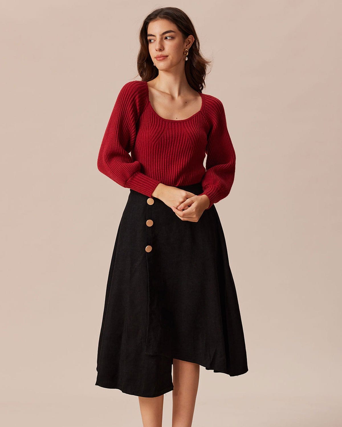 Ella Paris™ | Le pull rouge à col rond et manches longues