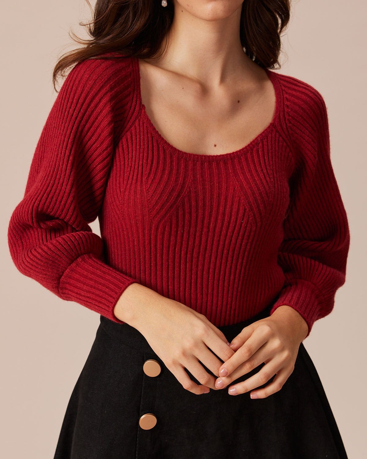 Ella Paris™ | Le pull rouge à col rond et manches longues