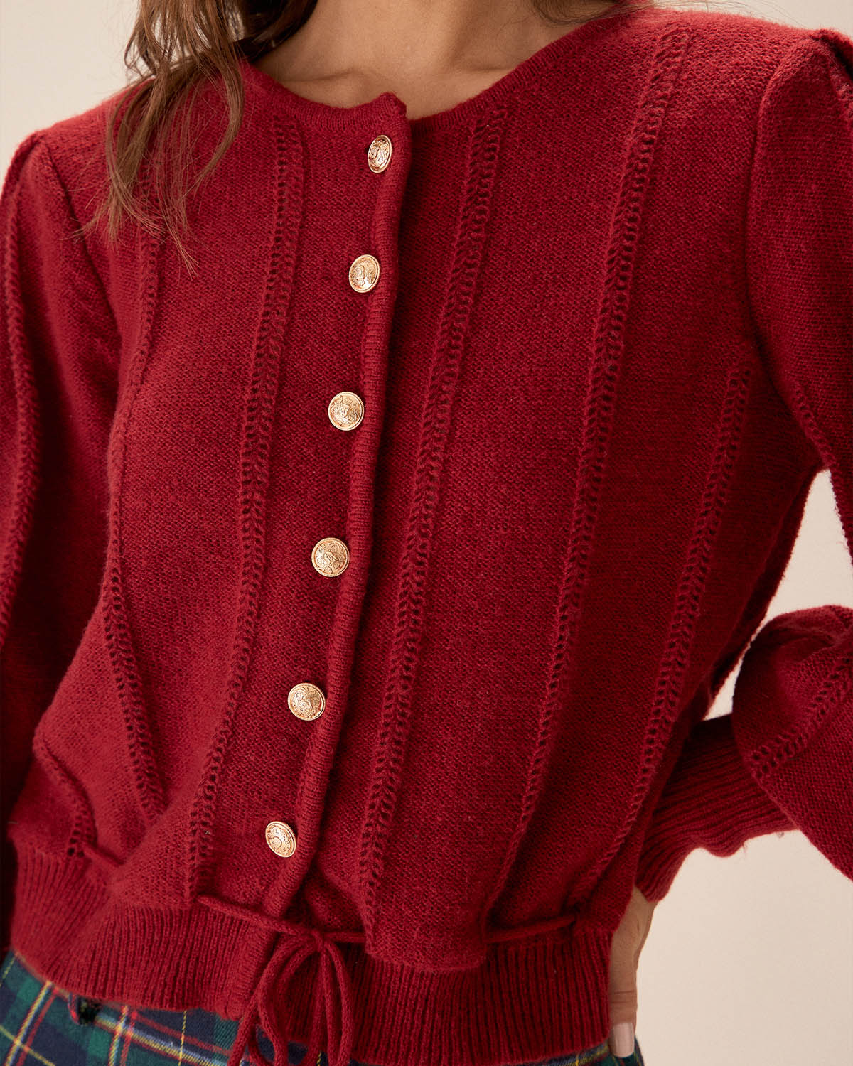 Ella Paris™ | Cardigan rouge à manches lanternes et boutonnage simple