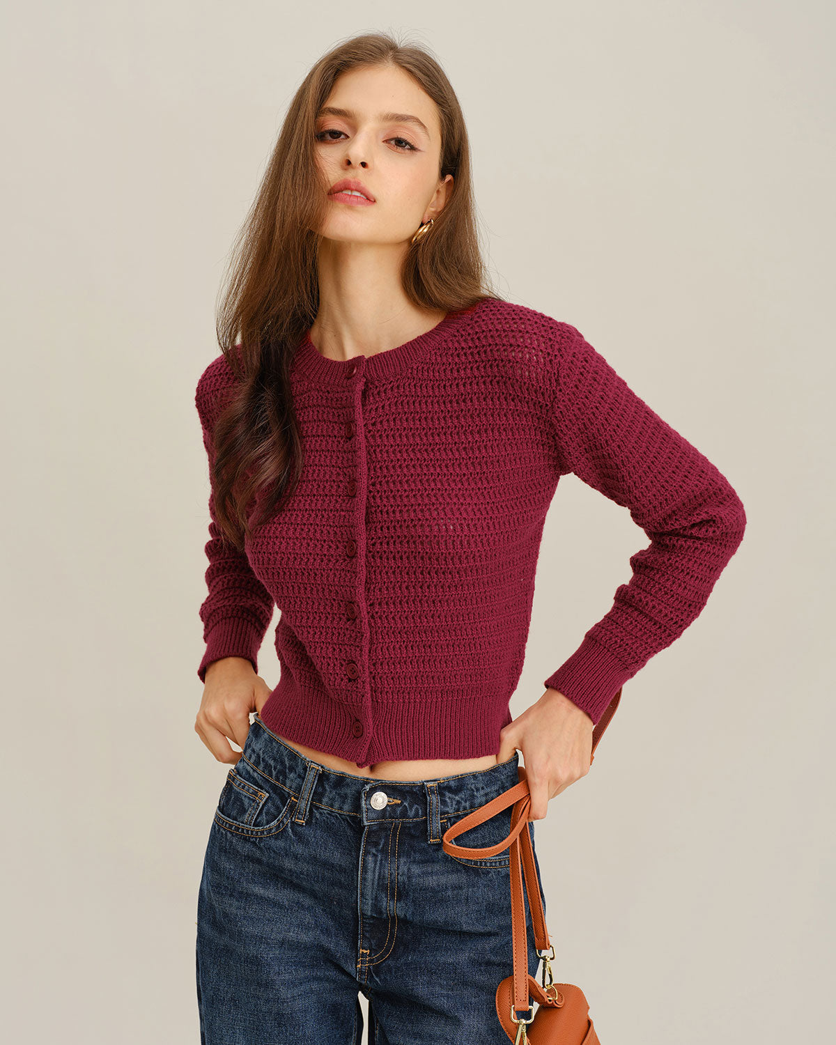 Ella Paris™ | Cardigan en maille rouge bordeaux à col rond et boutonnage simple
