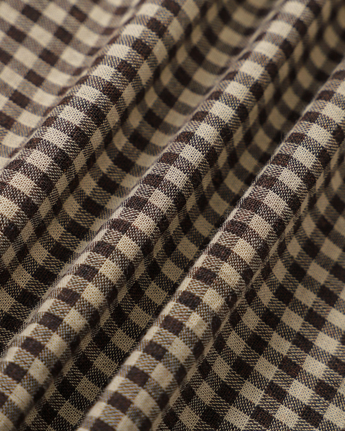 Ella Paris™ | Robe mini plissée à carreaux marron avec col à revers