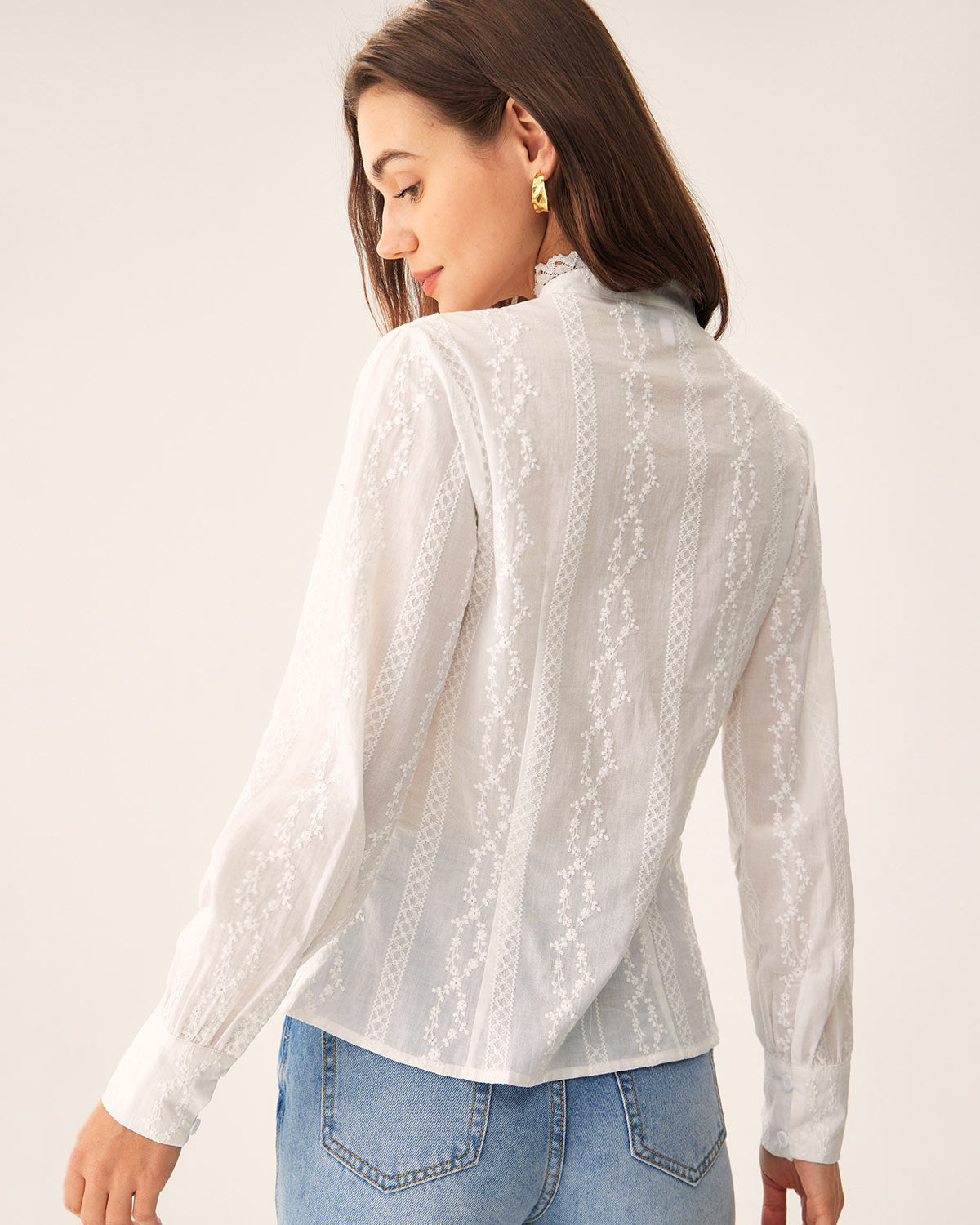 Ella Paris™ | Chemise blanche à col rond et broderie