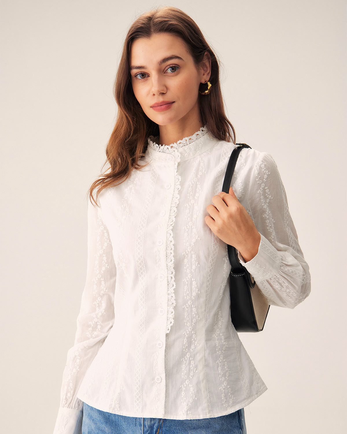 Ella Paris™ | Chemise blanche à col rond et broderie