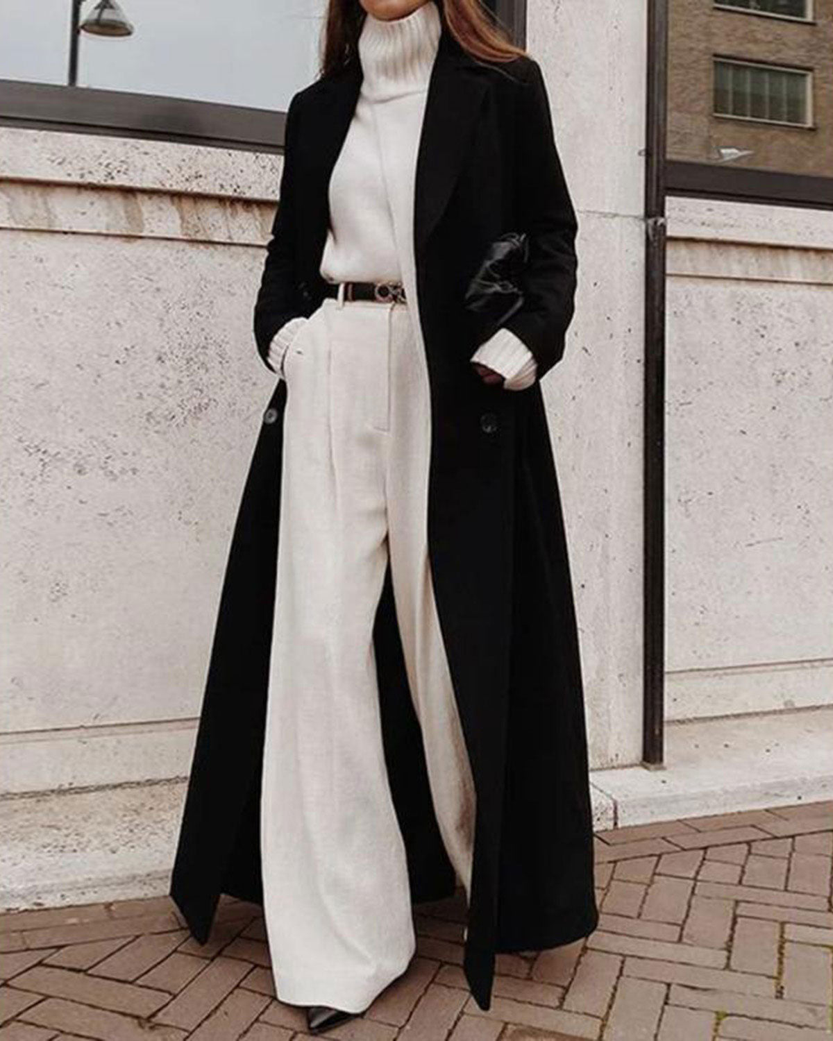 Ella Paris™ | Manteau long à boutons noirs