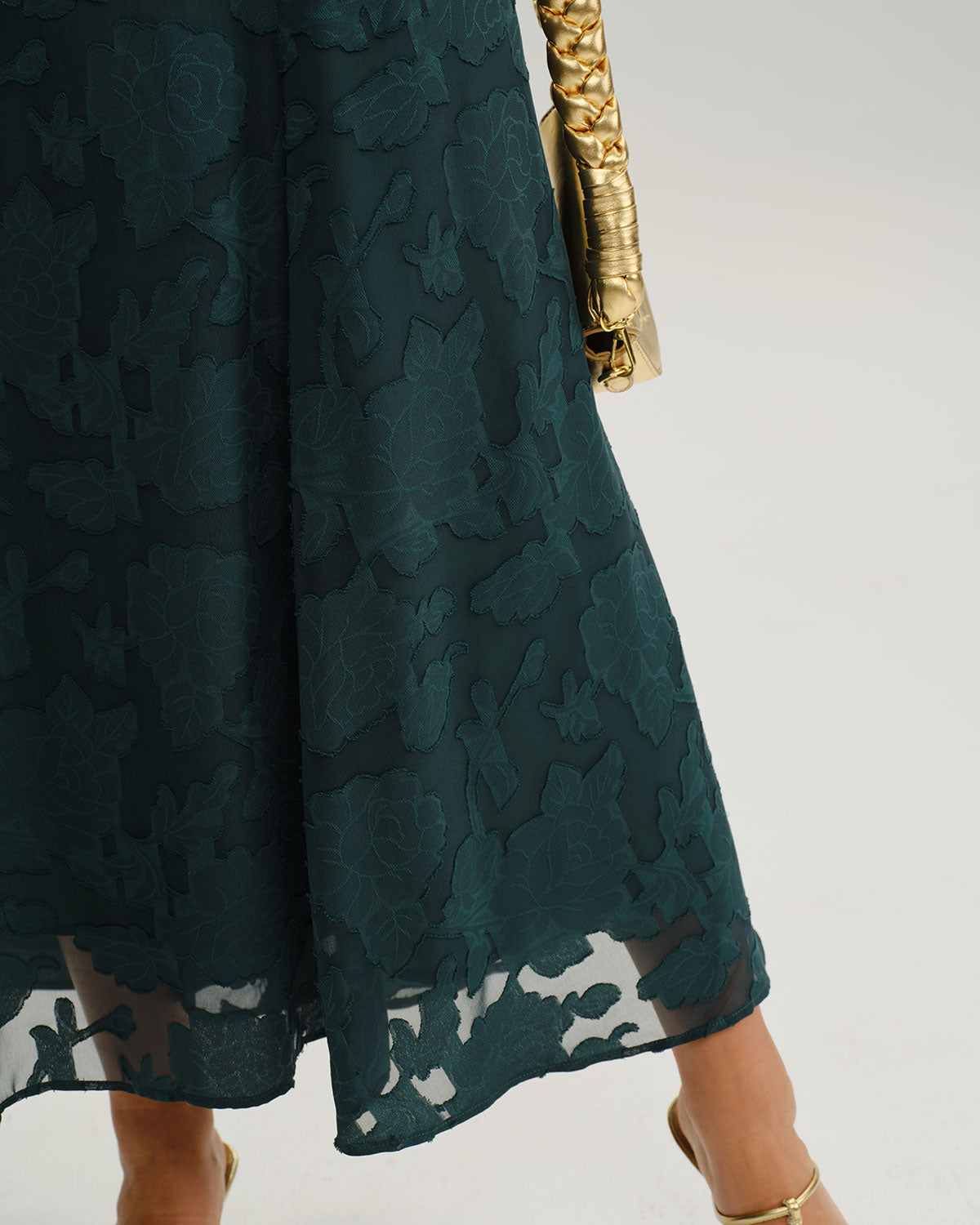 Ella Paris™ | Robe longue trapèze verte en jacquard à fines bretelles
