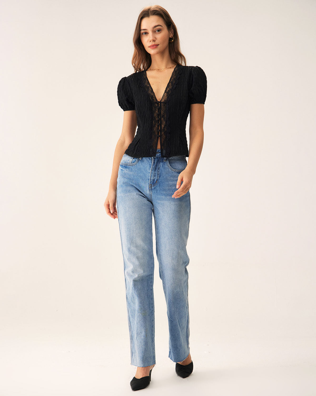 Ella Paris™ | Blouse à boutons en dentelle Jacquard noire