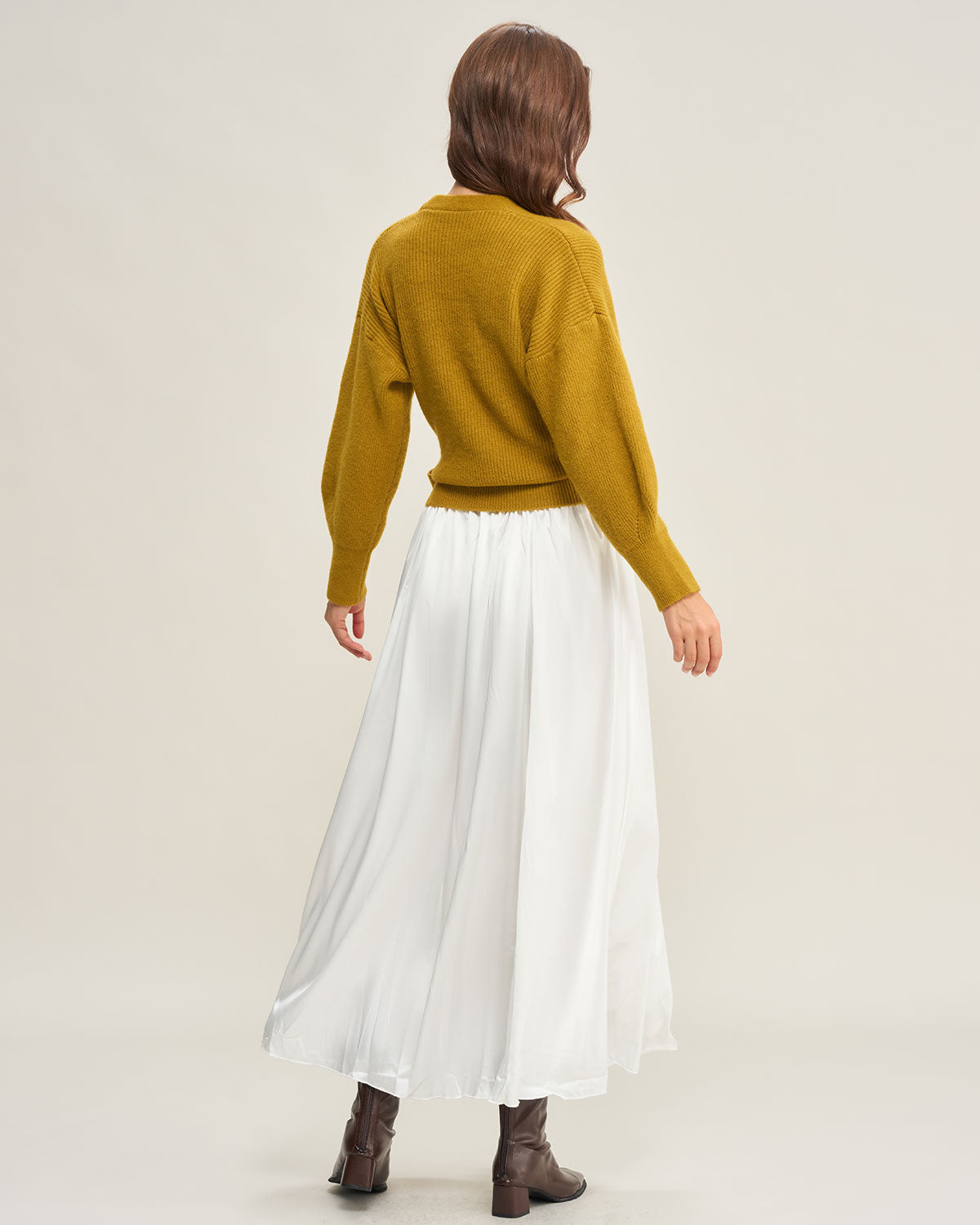 Ella Paris™ | Cardigan en tricot à col V et cordon de serrage