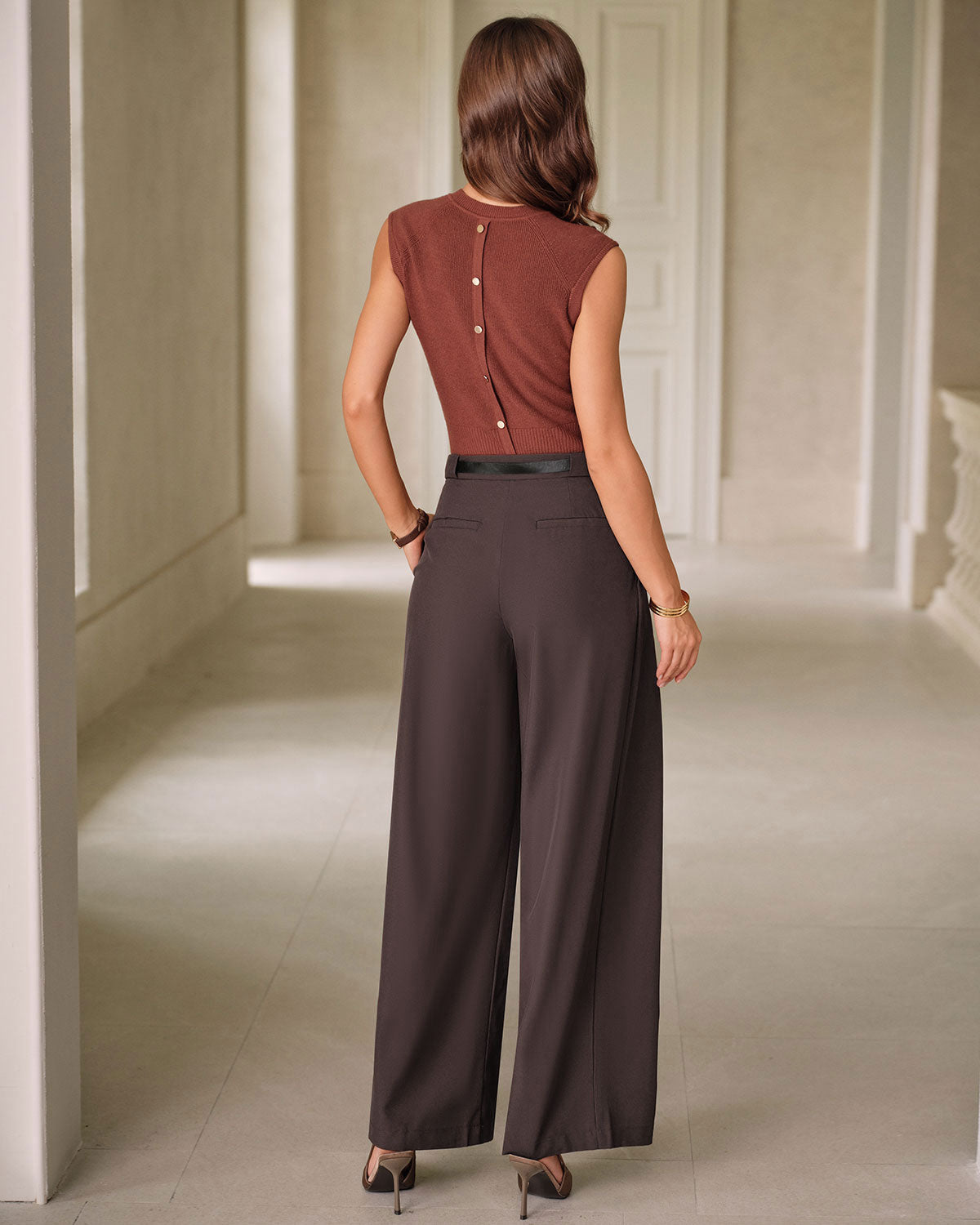 Ella Paris™ | Pantalon décontracté couleur café à taille naturelle avec poches