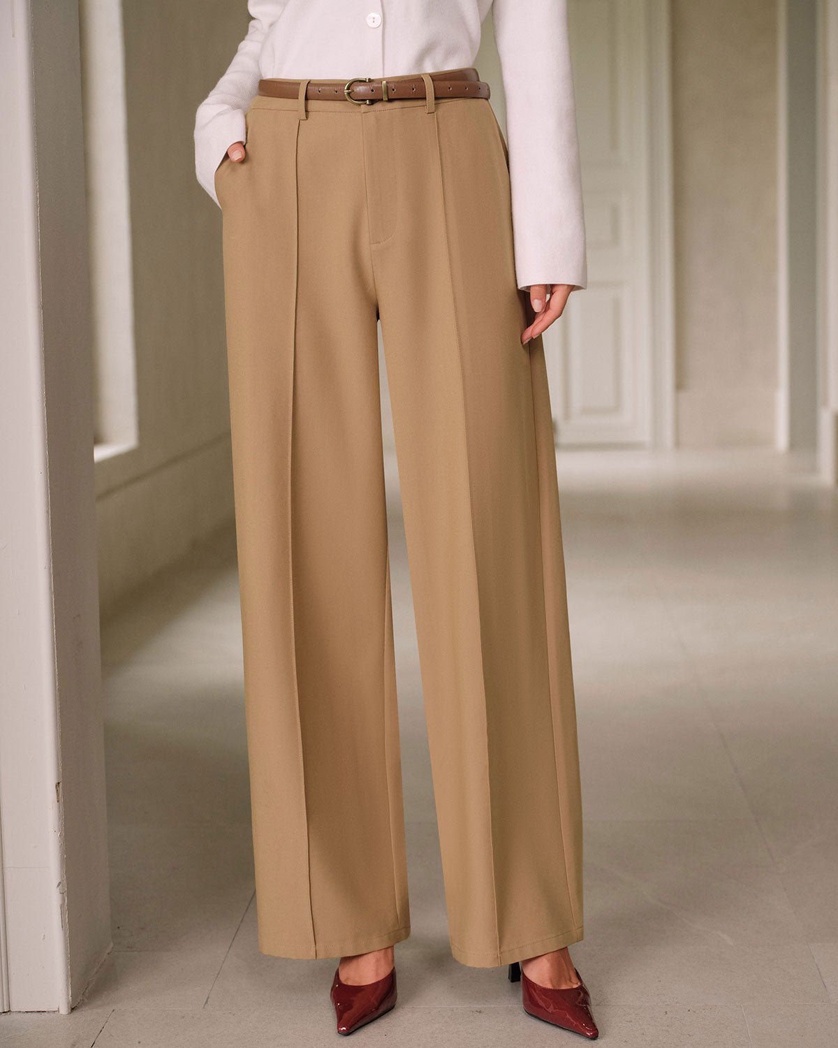 Ella Paris™ | Pantalon droit à poche naturelle kaki