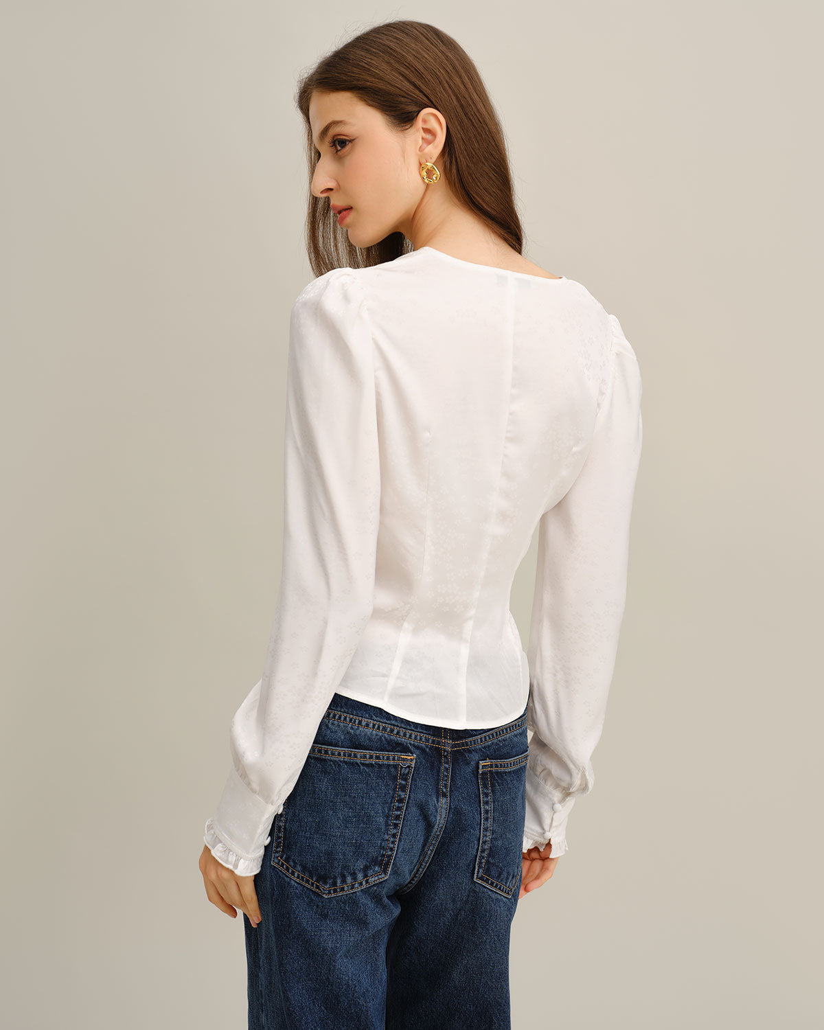 Ella Paris™ | Chemise blanche à col V froncé