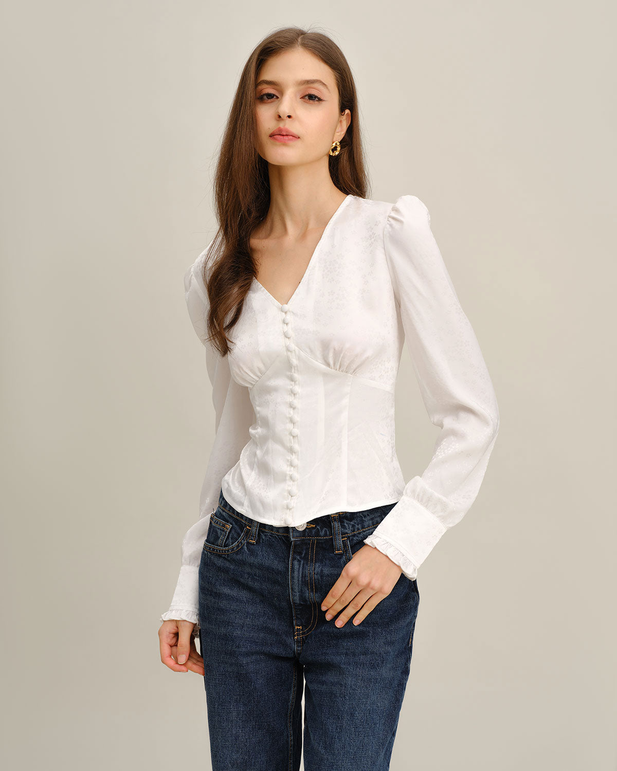 Ella Paris™ | Chemise blanche à col V froncé