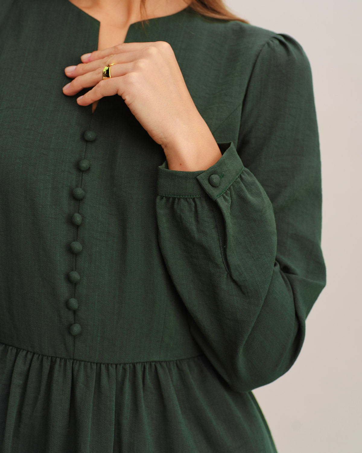 Ella Paris™ | Robe midi trapèze plissée verte
